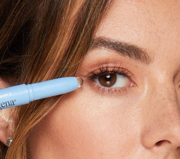 25 Tips That’ll Have Everyone Asking You Where You Learned To Do Your Makeup